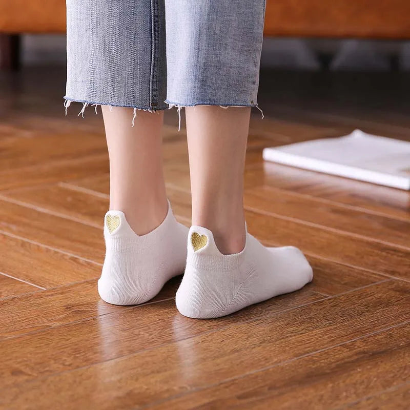 Embroidered Heart Ankle Socks – Cute Cotton Casual Footwear for Women