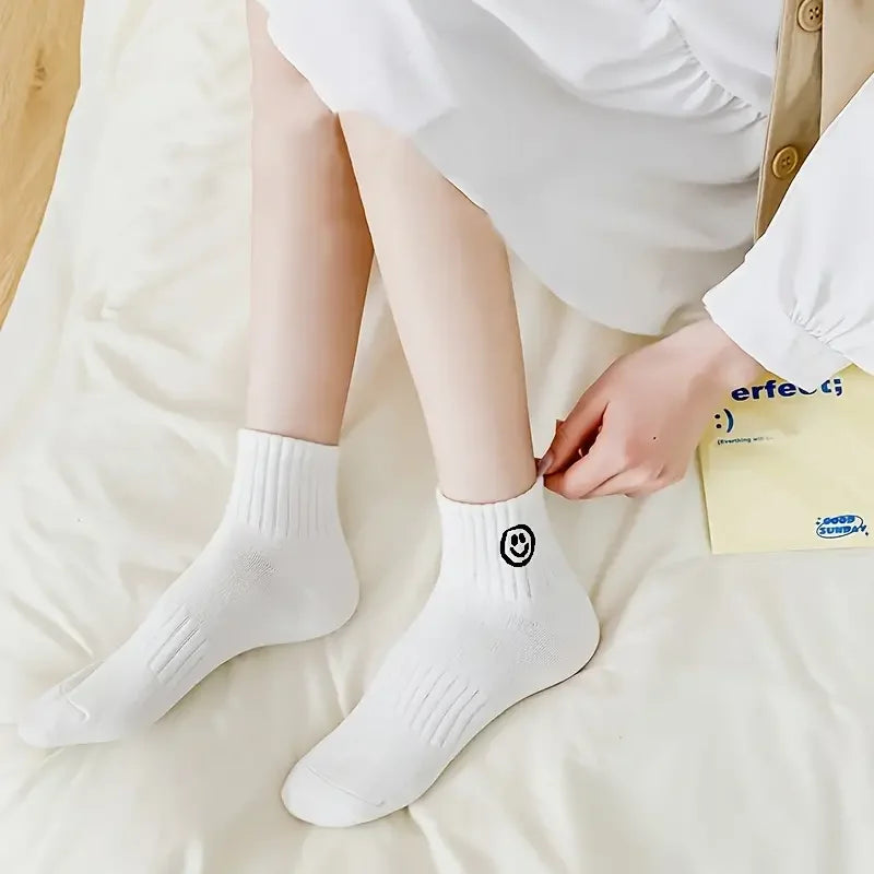 Whimsical Cartoon Face Polyester Ankle Socks – Soft Breathable Casual Wear
