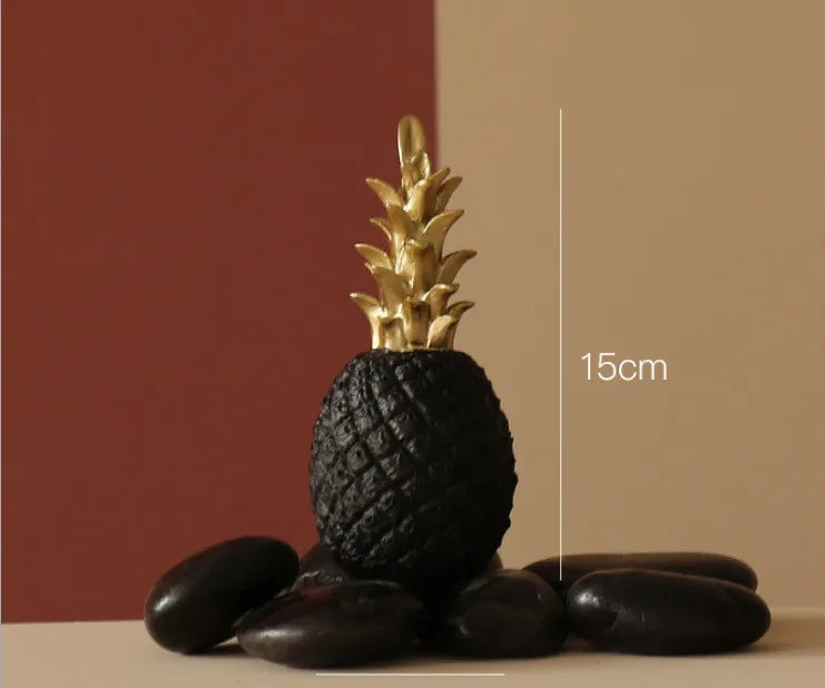 Gold Pineapple Statue – Nordic Metal Art for Modern Home Living Room Decor