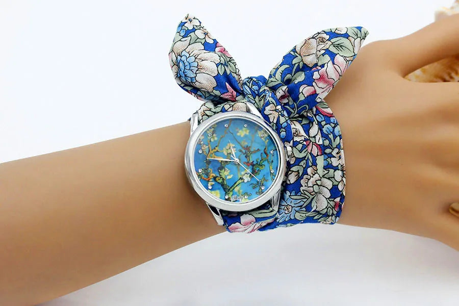 Fabric Wristwatch – Silver Quartz Analog Timepiece for Women