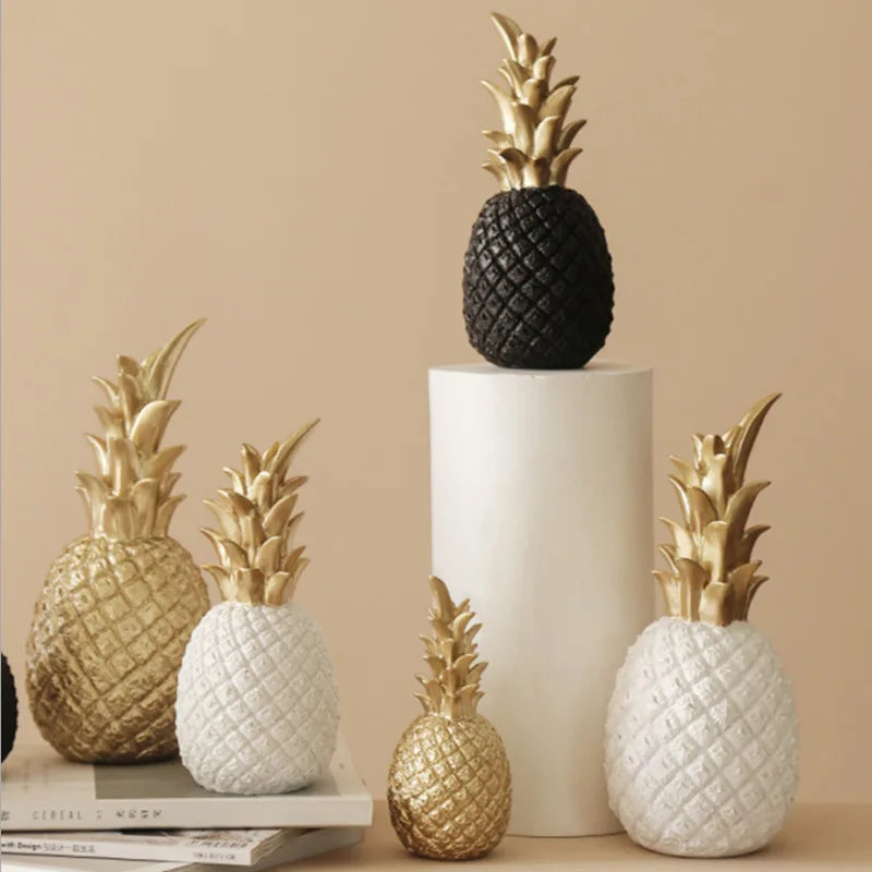 Gold Pineapple Statue – Nordic Metal Art for Modern Home Living Room Decor