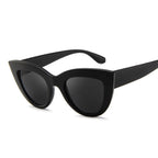 Retro Cat Eye Sunglasses – Oversized Plastic Frames for Women Fashion