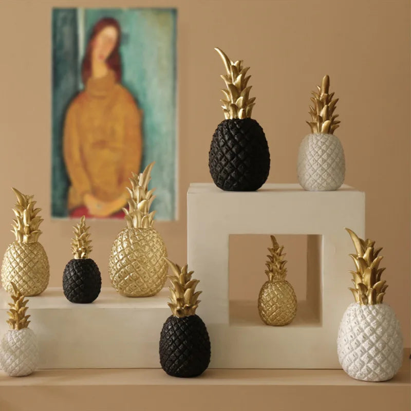 Gold Pineapple Statue – Nordic Metal Art for Modern Home Living Room Decor