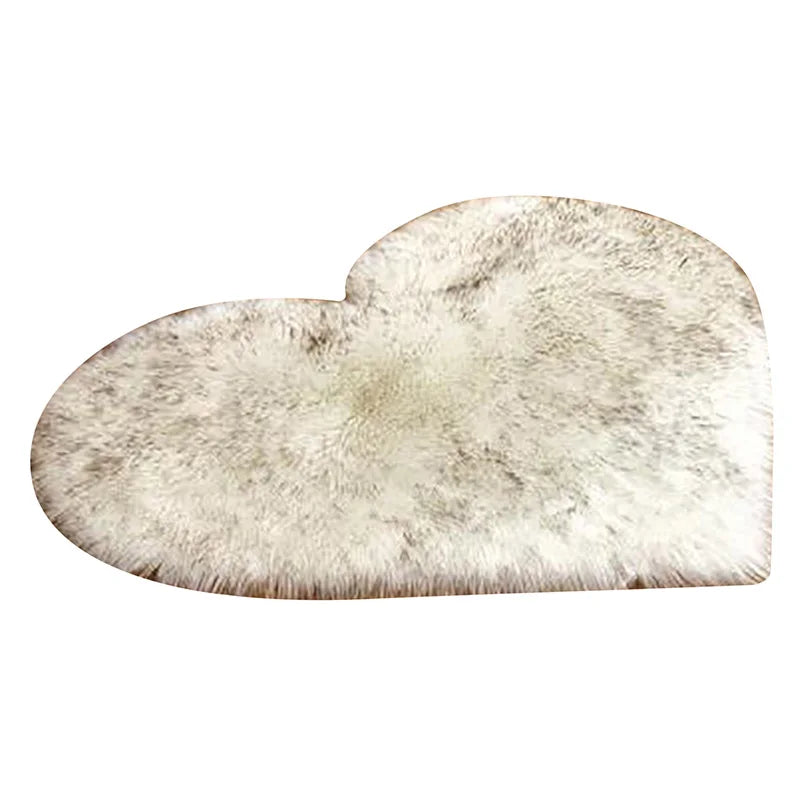 Heart Shaped Plush Carpet – Thickened Bedroom Rug for Home Decor