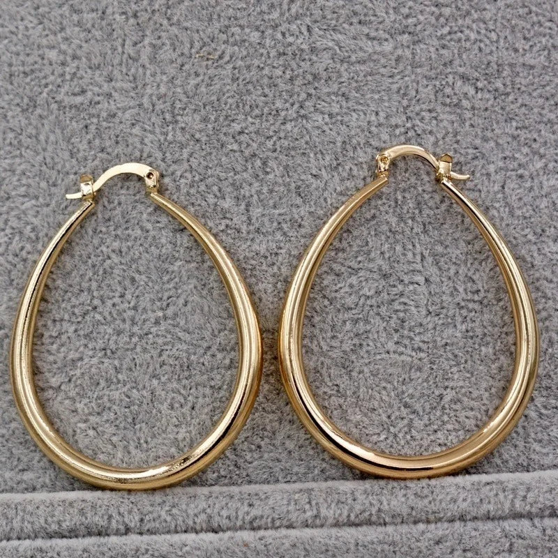 Smooth Gold Hoop Earrings – Minimalist Jewelry for Wedding and Engagement