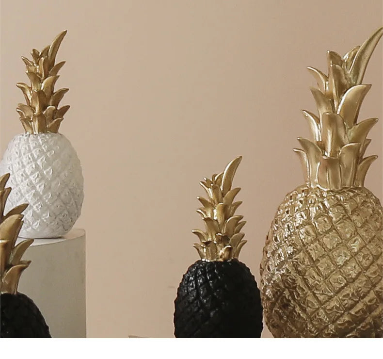 Gold Pineapple Statue – Nordic Metal Art for Modern Home Living Room Decor