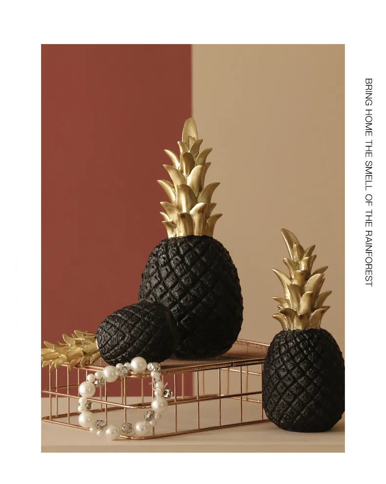 Gold Pineapple Statue – Nordic Metal Art for Modern Home Living Room Decor