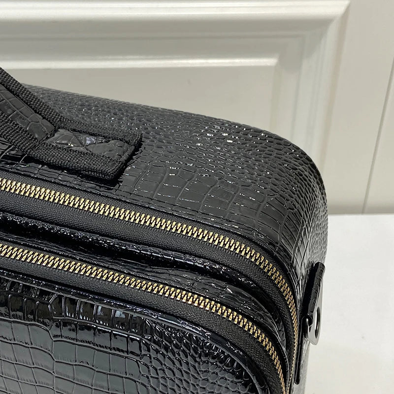Large PU Leather Makeup Case – Professional Storage for Travel and Cosmetics