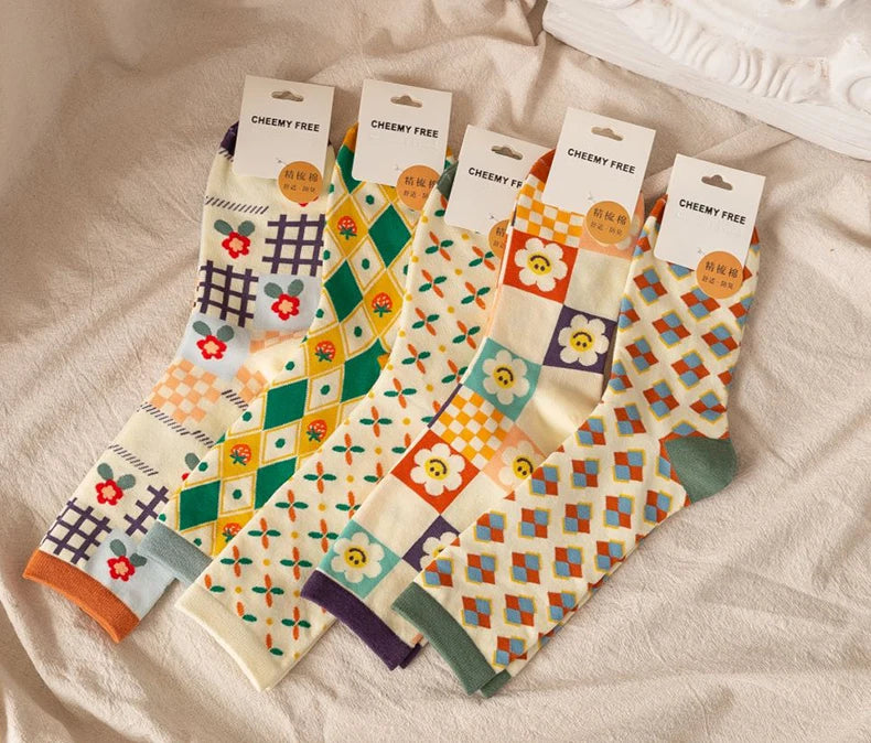 Floral Print Crew Socks – Kawaii Cotton Winter Hosiery for Women