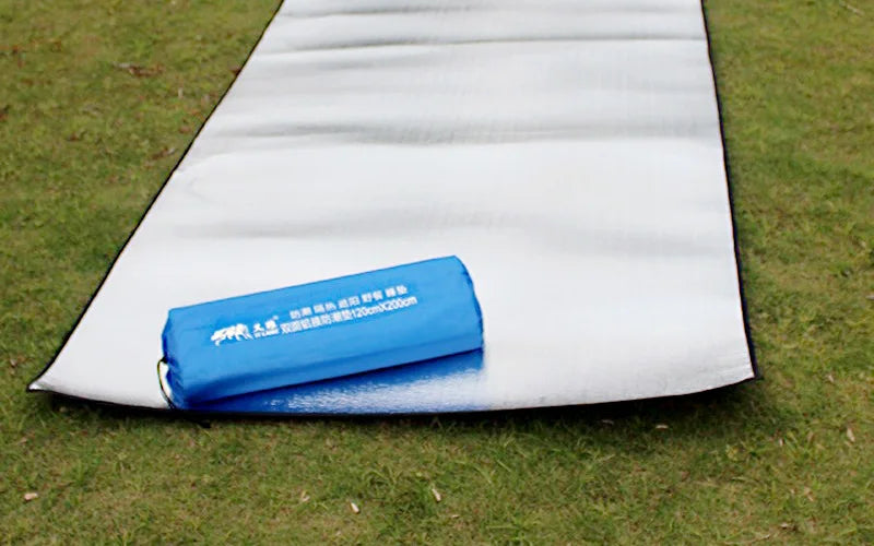 Aluminum Foil Picnic Mat – Moisture-proof Camping Pad for Outdoor Hiking