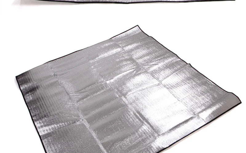 Aluminum Foil Picnic Mat – Moisture-proof Camping Pad for Outdoor Hiking