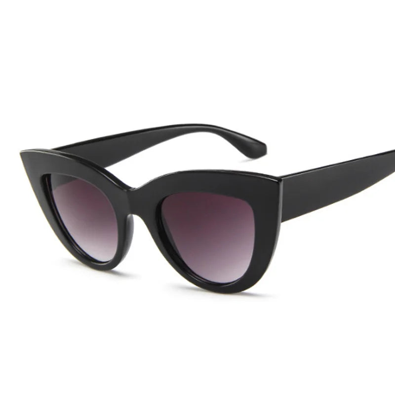 Retro Cat Eye Sunglasses – Oversized Plastic Frames for Women Fashion