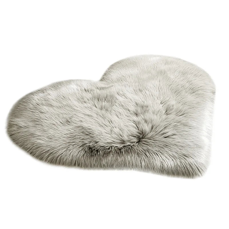Heart Shaped Plush Carpet – Thickened Bedroom Rug for Home Decor