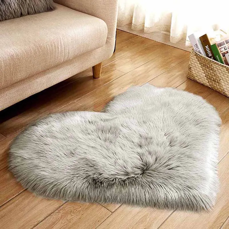 Heart Shaped Plush Carpet – Thickened Bedroom Rug for Home Decor