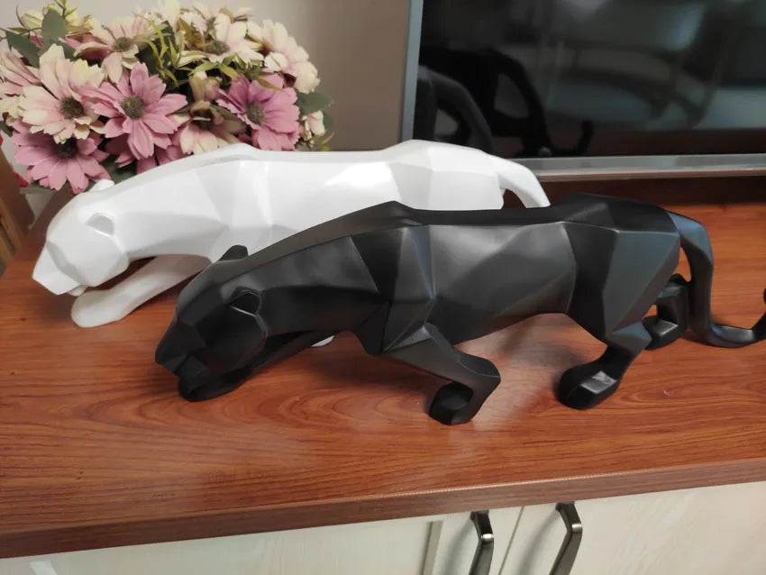 Large Geometric Panther Statue – Abstract Resin Leopard for Home Office Decor