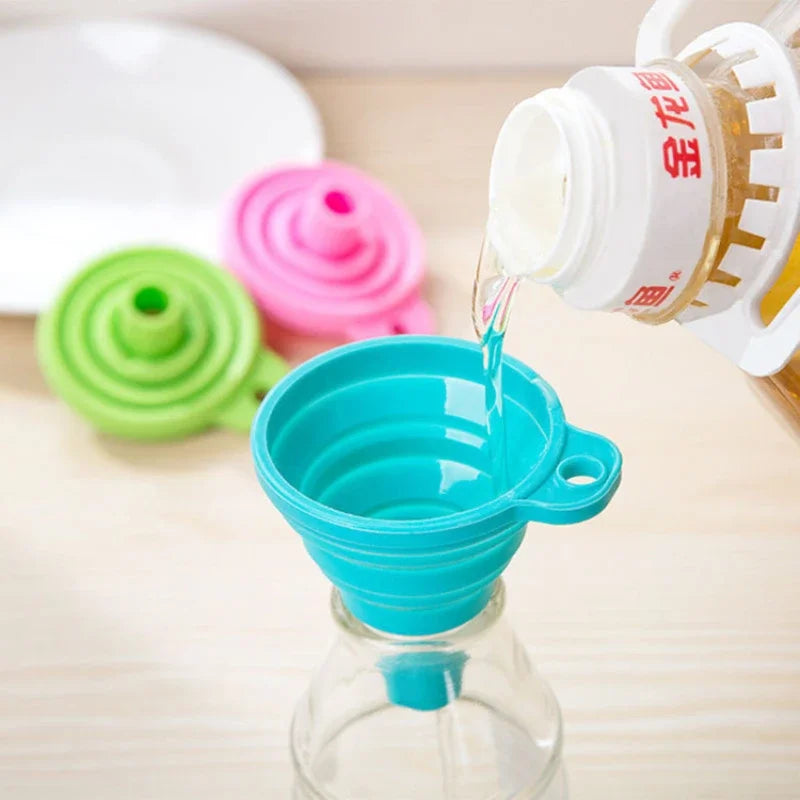 Foldable Silicone Engine Funnel – Portable Liquid Tool for Oil Changes