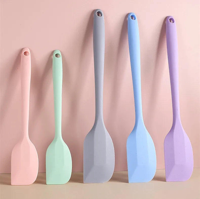 Silicone Baking Spatula – Non-stick Kitchen Tool for Cake Pastry Cooking