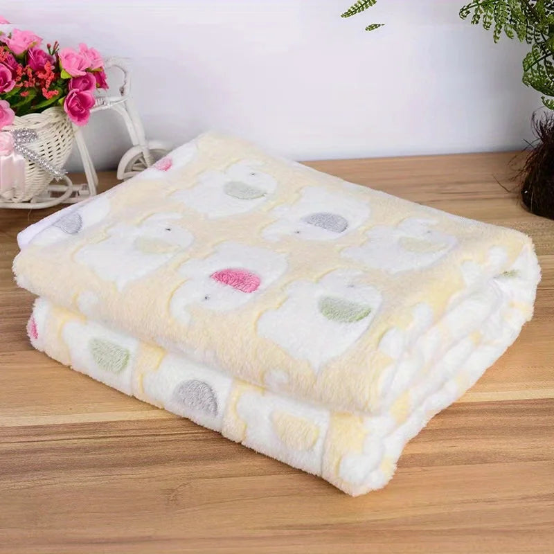 Cartoon Elephant Flannel Pet Blanket – Soft Cozy Throw for Dogs and Cats