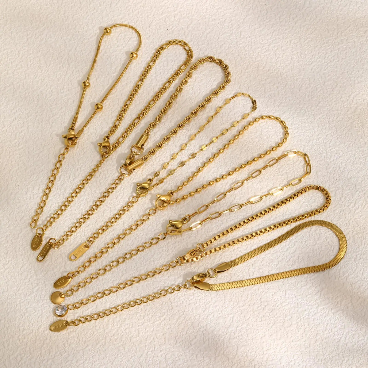 Gold Herringbone Chain Bracelet – Waterproof Stainless Steel for Women