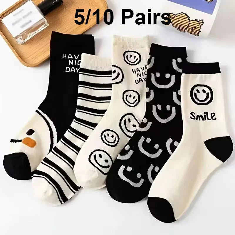 Happy Face Cotton Crew Socks – Cartoon Cat Hosiery for Women