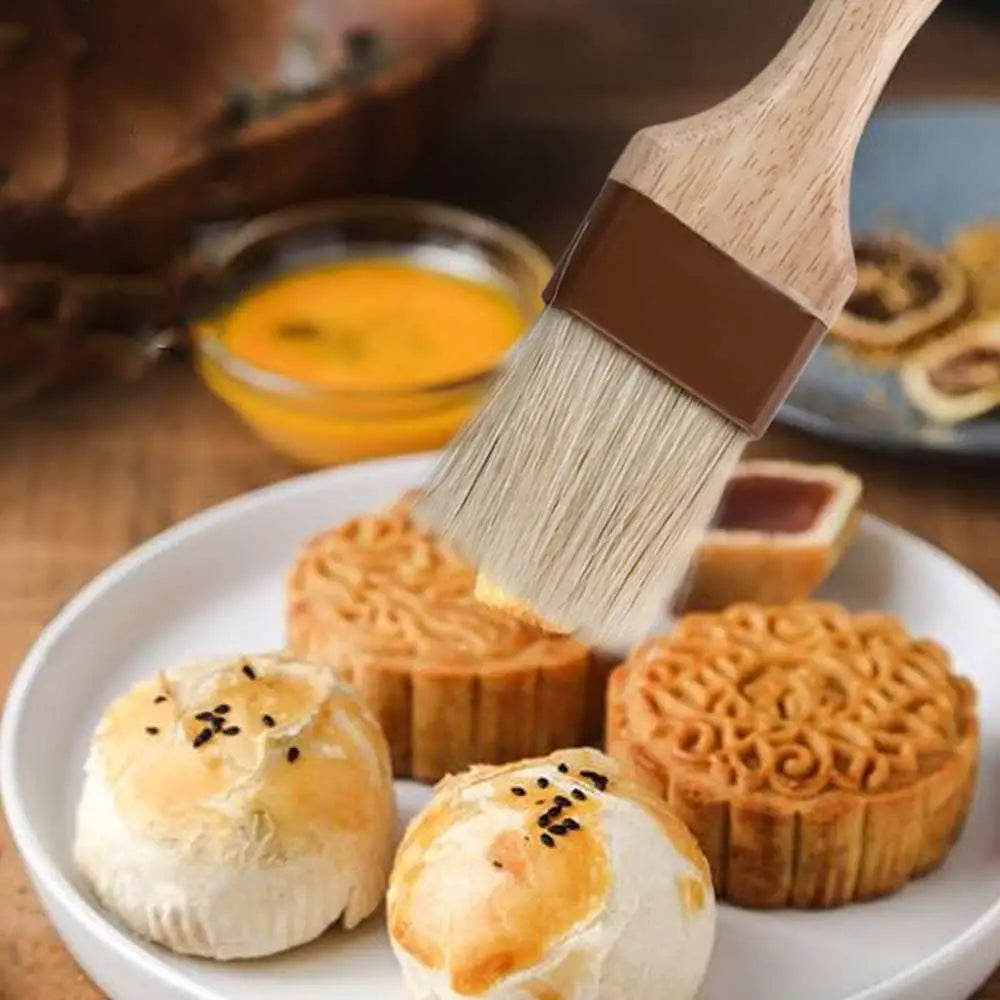 Wooden Bristle Pastry Brush – Flat Oil Basting Tool for Baking and Barbecue