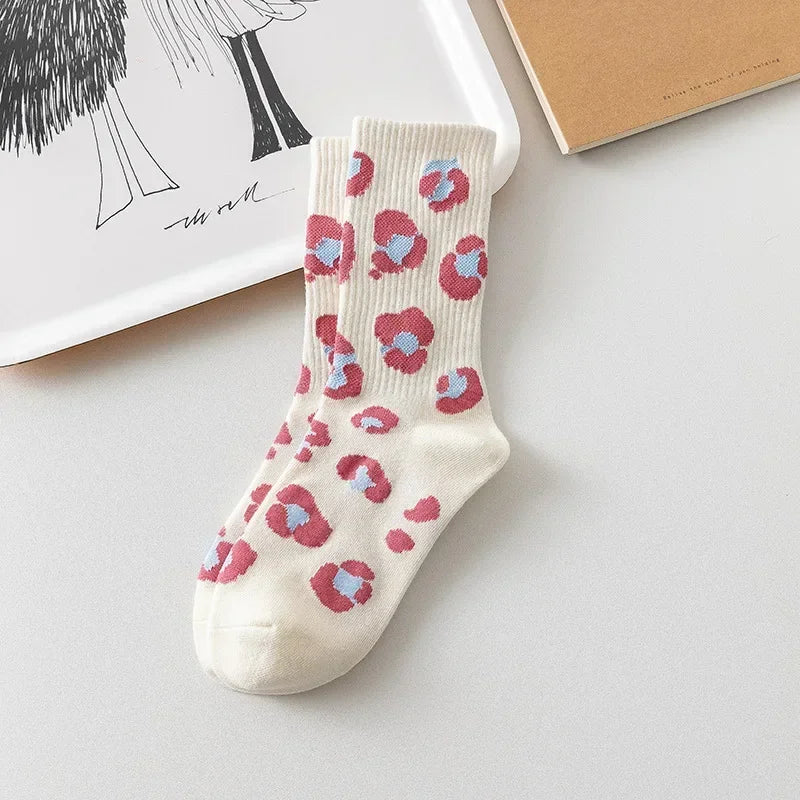 Cotton Strawberry Heart Crew Socks – Cute Women's Casual Fashion Hosiery