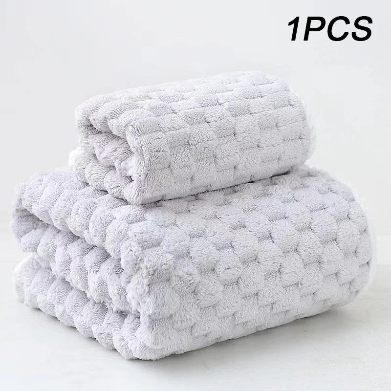 Bamboo Charcoal Coral Velvet Bath Towel – Super Absorbent for Daily Bathroom Use