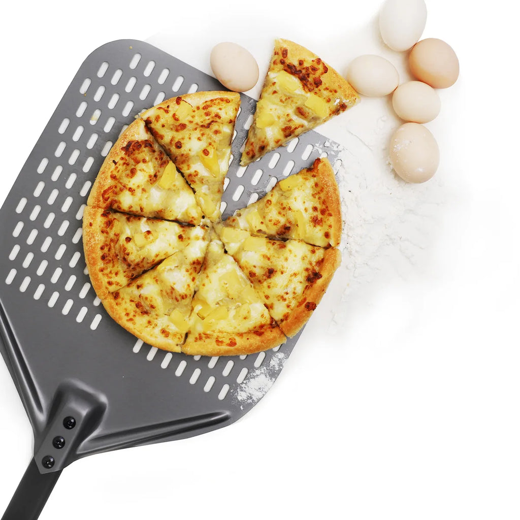 Perforated Aluminum Pizza Peel – Non-Slip Wooden Handle for Home Baking