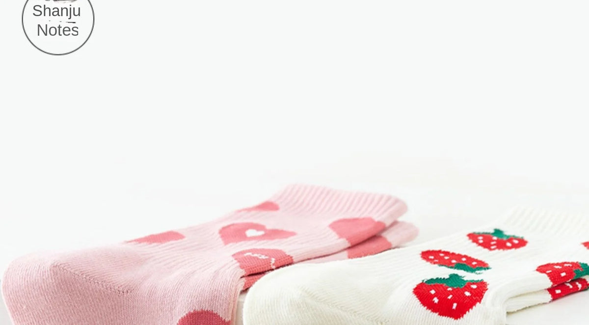 Cotton Strawberry Heart Crew Socks – Cute Women's Casual Fashion Hosiery