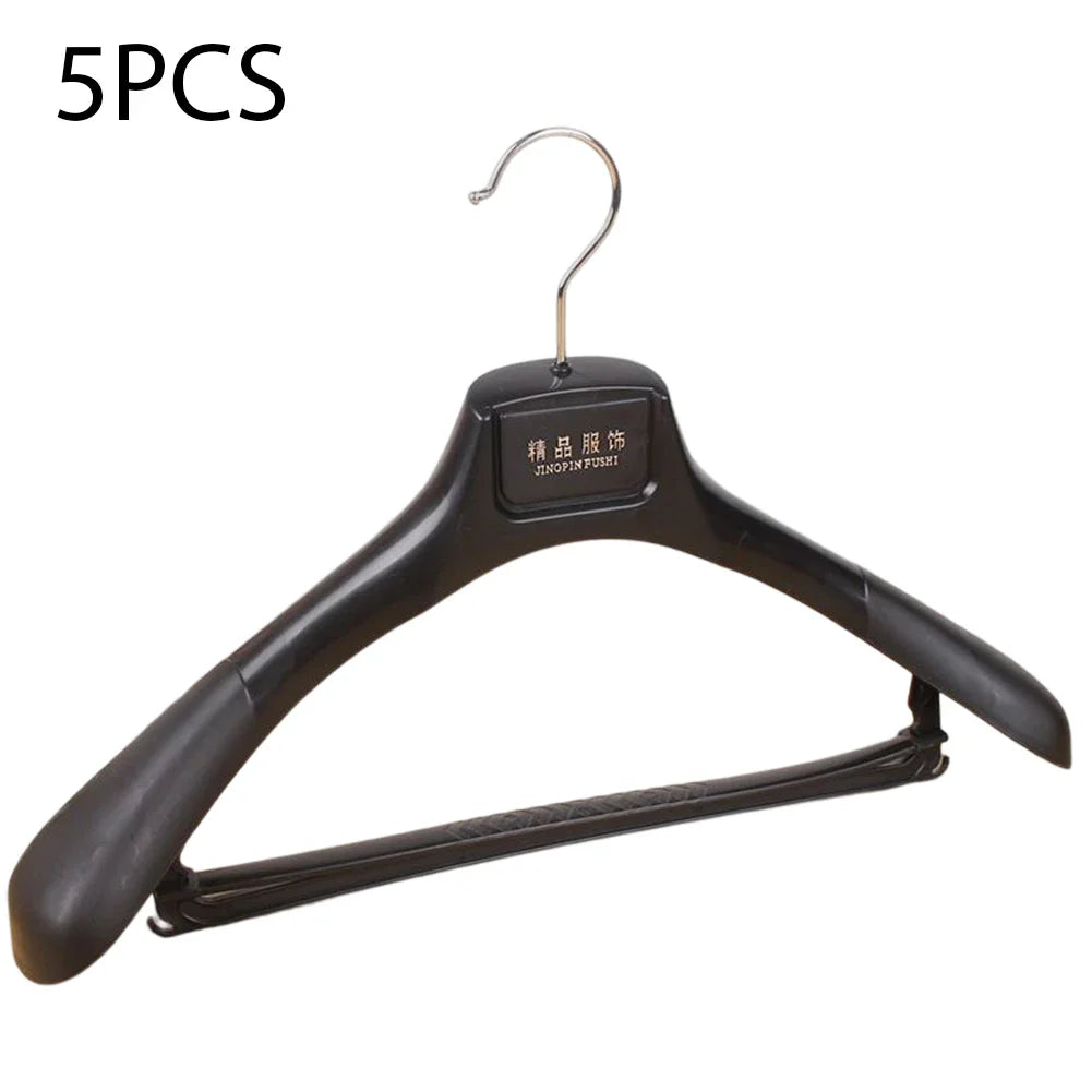 Wide Shoulder Plastic Hangers – Seamless Coat Racks for Wardrobe Storage