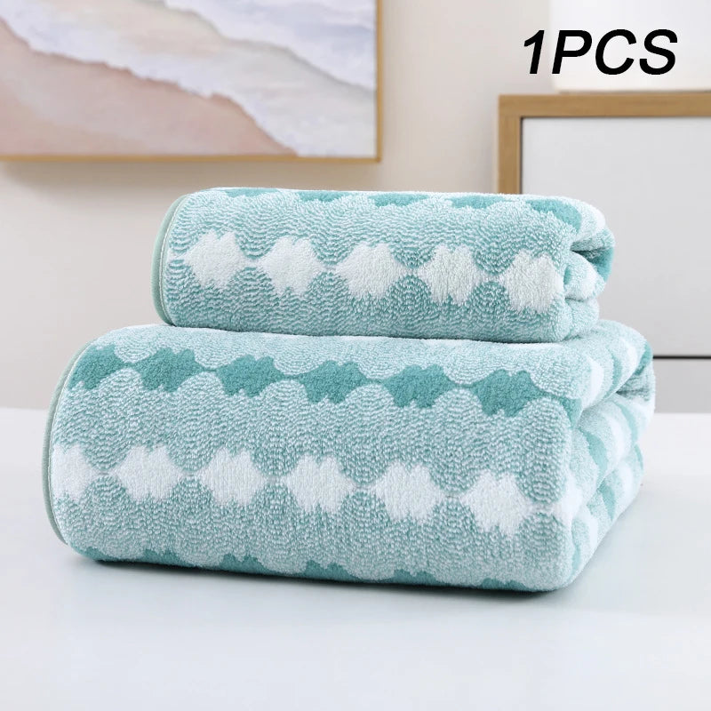 Bamboo Charcoal Coral Velvet Bath Towel – Super Absorbent for Daily Bathroom Use