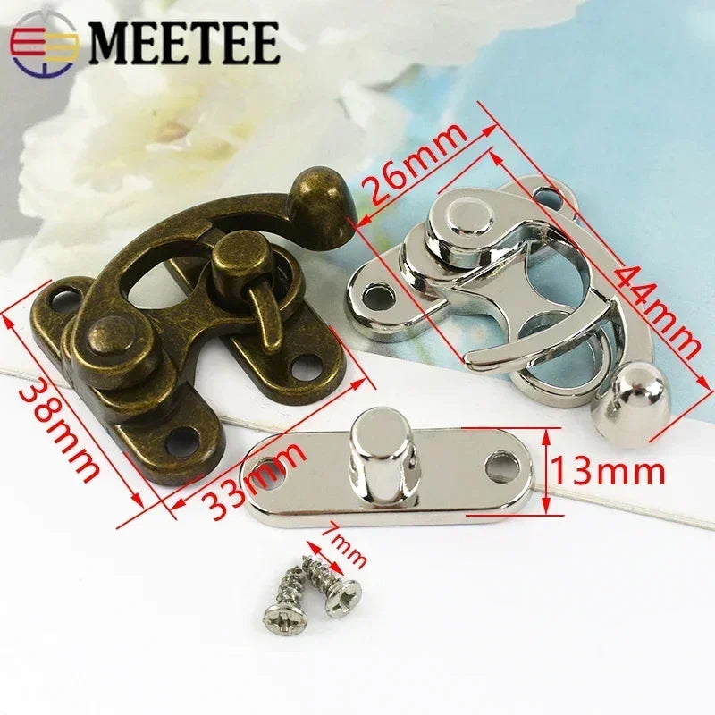 Vintage Brass Toggle Latch – Retro Metal Clasp for Wooden Boxes and Bags