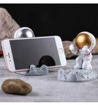 Nordic Astronaut Phone Stand – Spaceman Desk Holder for Office Decor Gifts