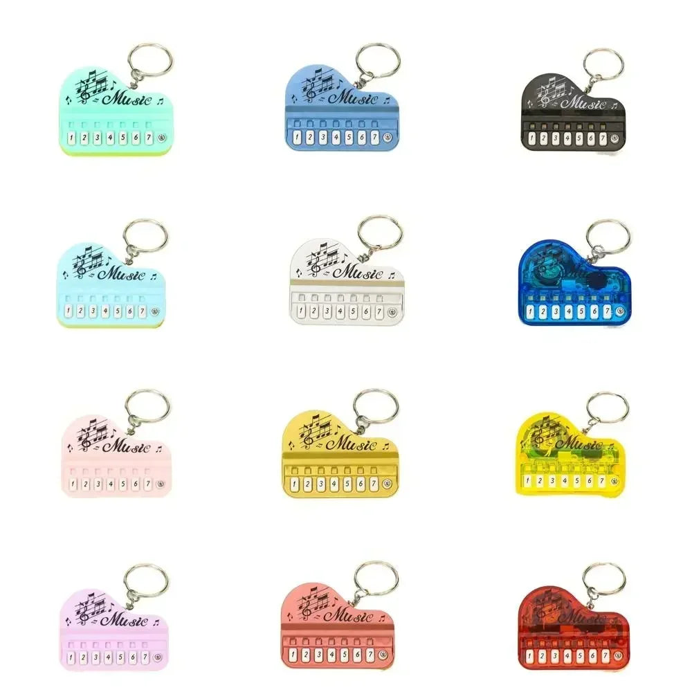 Mini Electronic Piano Keychain – Musical Cartoon Pendant for Birthday Gifts