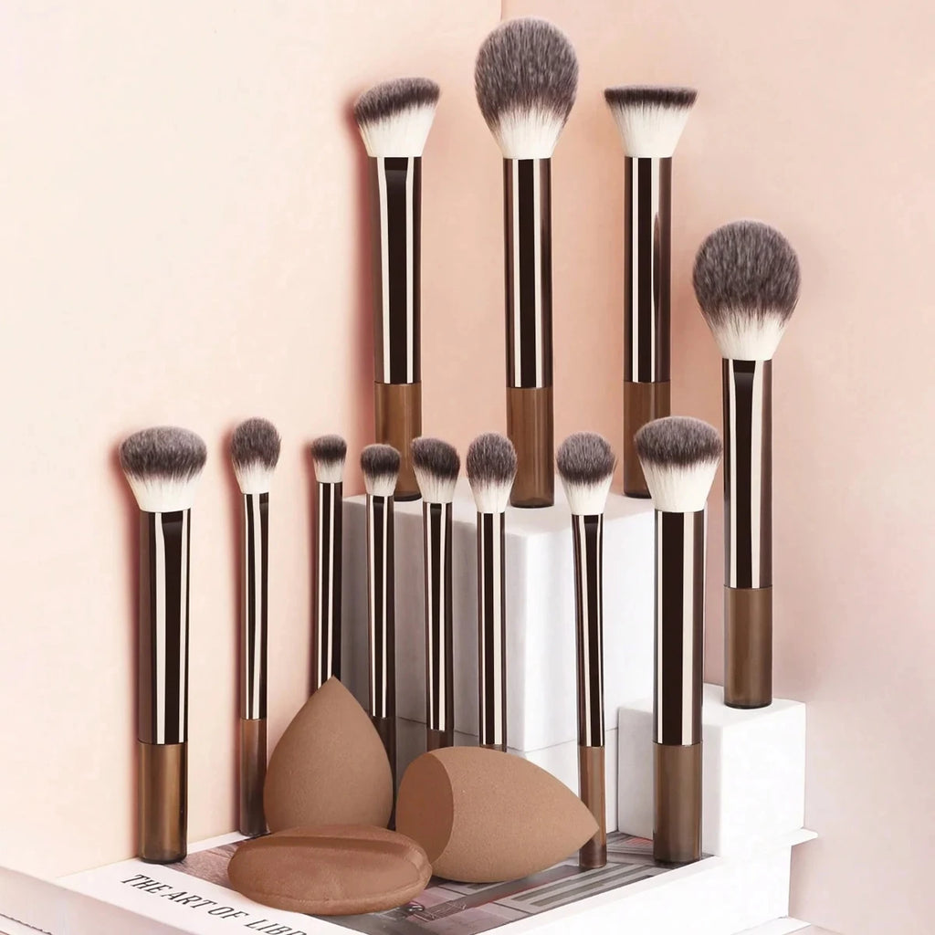 Synthetic Makeup Brush Set – Soft Cosmetic Tools for Foundation and Eyeshadow