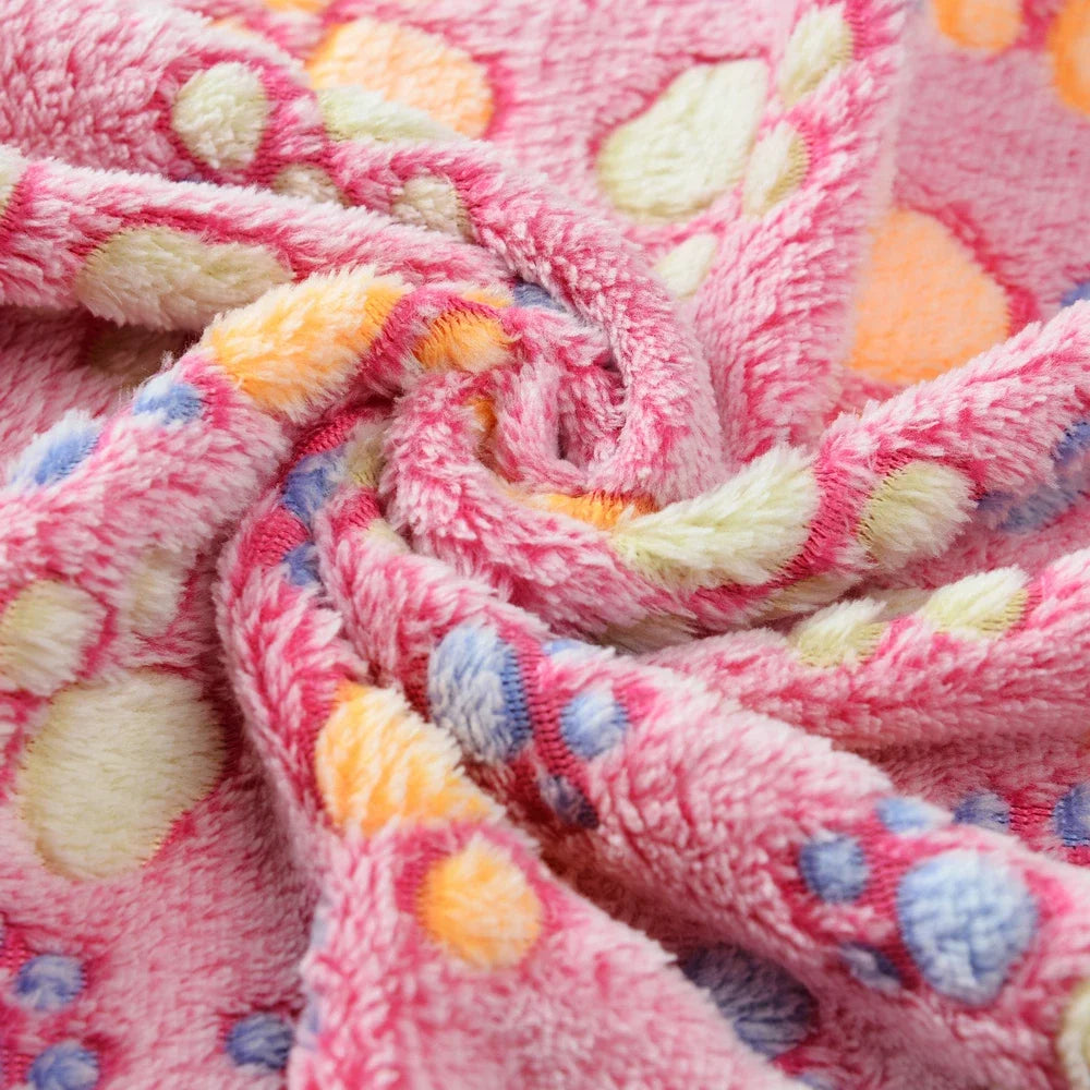 Thickened Fleece Pet Blanket – Warm Footprint Mat for Small to Large Dogs Cats