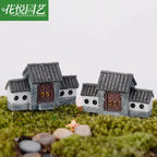 Miniature Chinese Archway Figurine – Antique Resin Decor for Terrariums