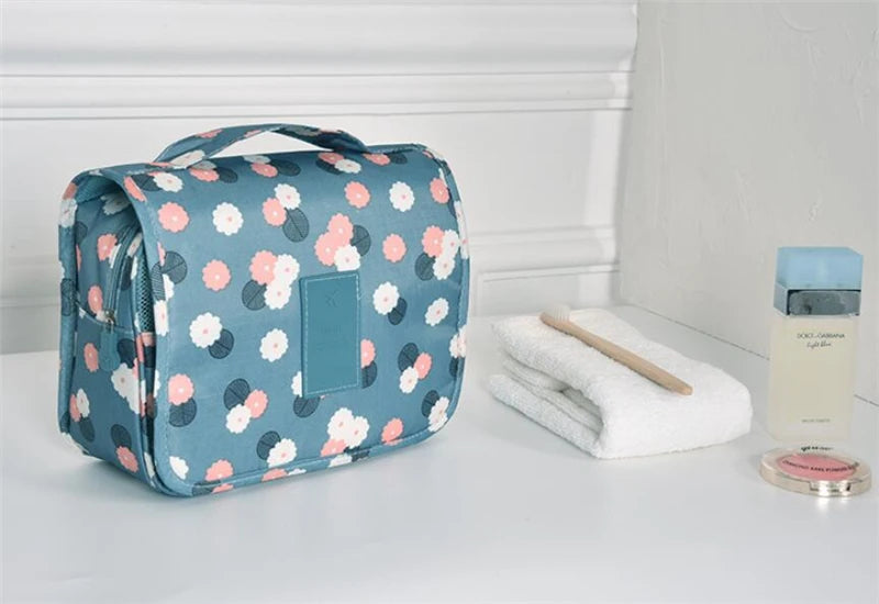 Waterproof Hanging Cosmetic Bag – Travel Toiletry Organizer for Women