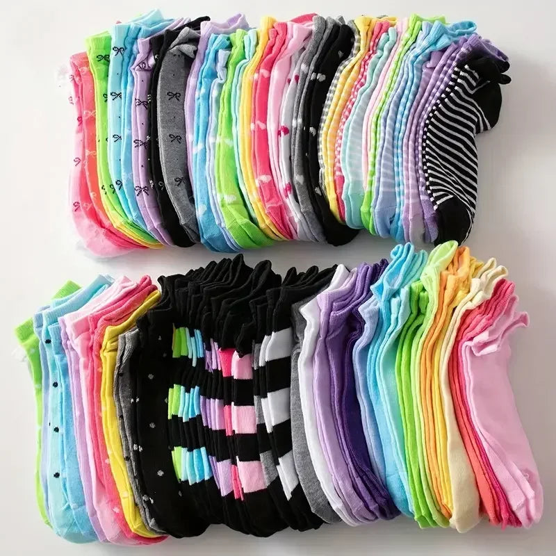 Heart Print Ankle Socks – Candy Colored Cotton Hosiery for Valentine's Day