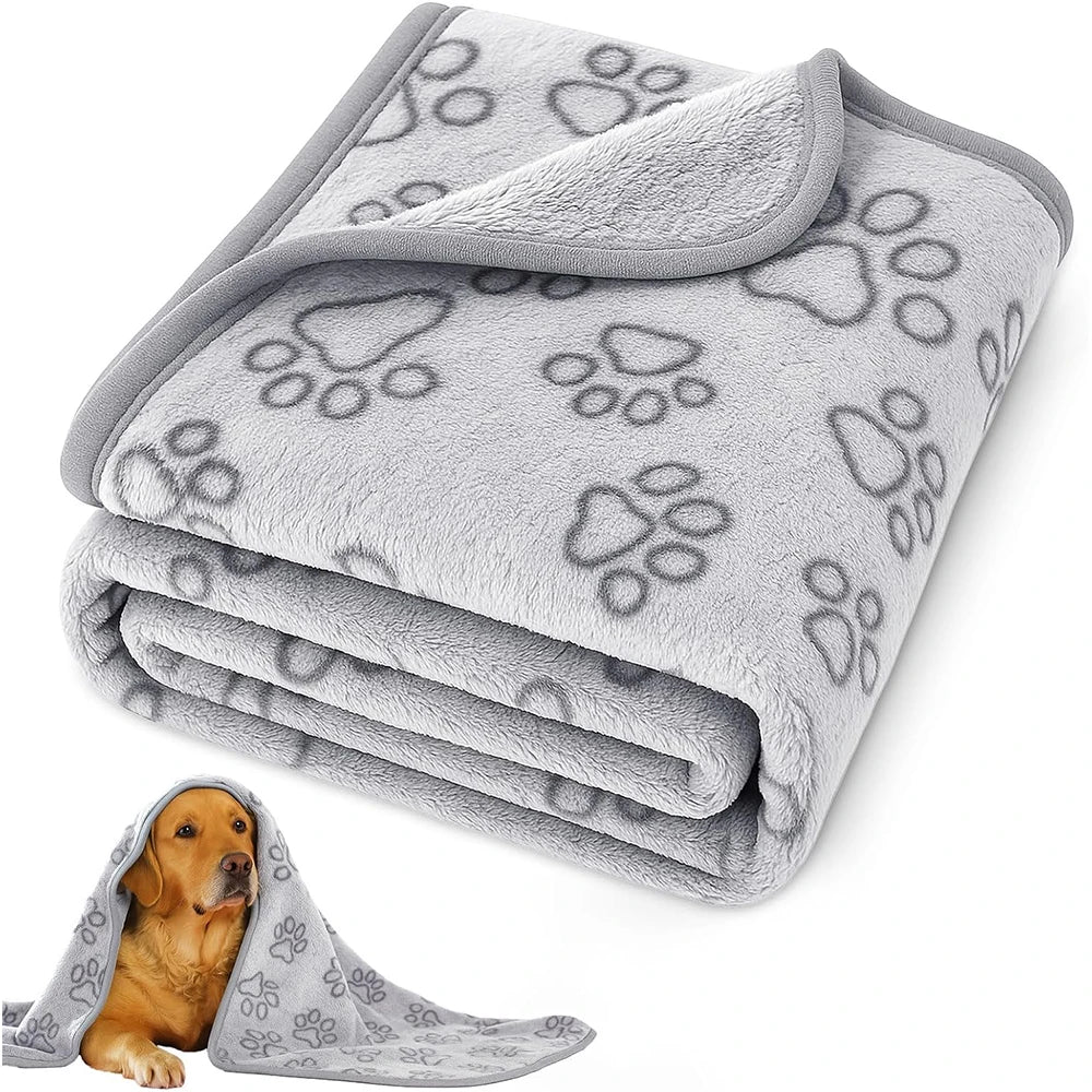 Plush Dog Paw Print Blanket – Soft Flannel Pet Mat for Dogs and Cats