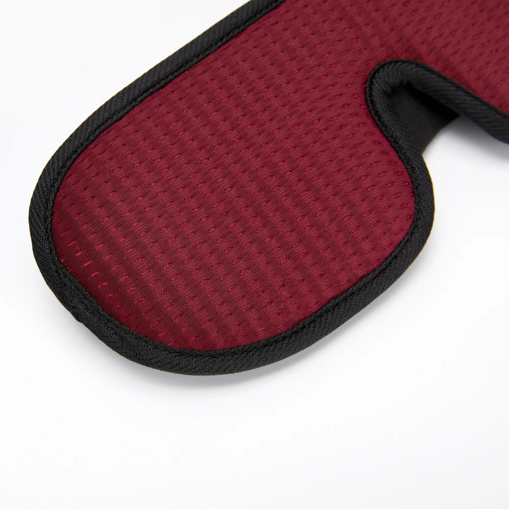 Soft 3D Contoured Eye Mask – Breathable Light Blocking for Travel Sleeping