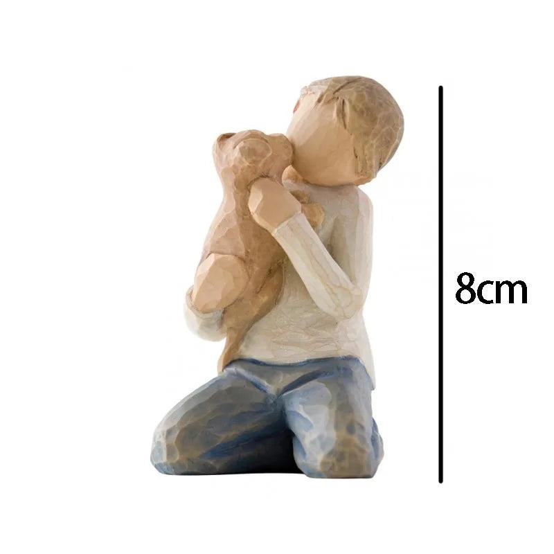 Resin Character Family Statue – Creative Wedding Gift for Home Decor