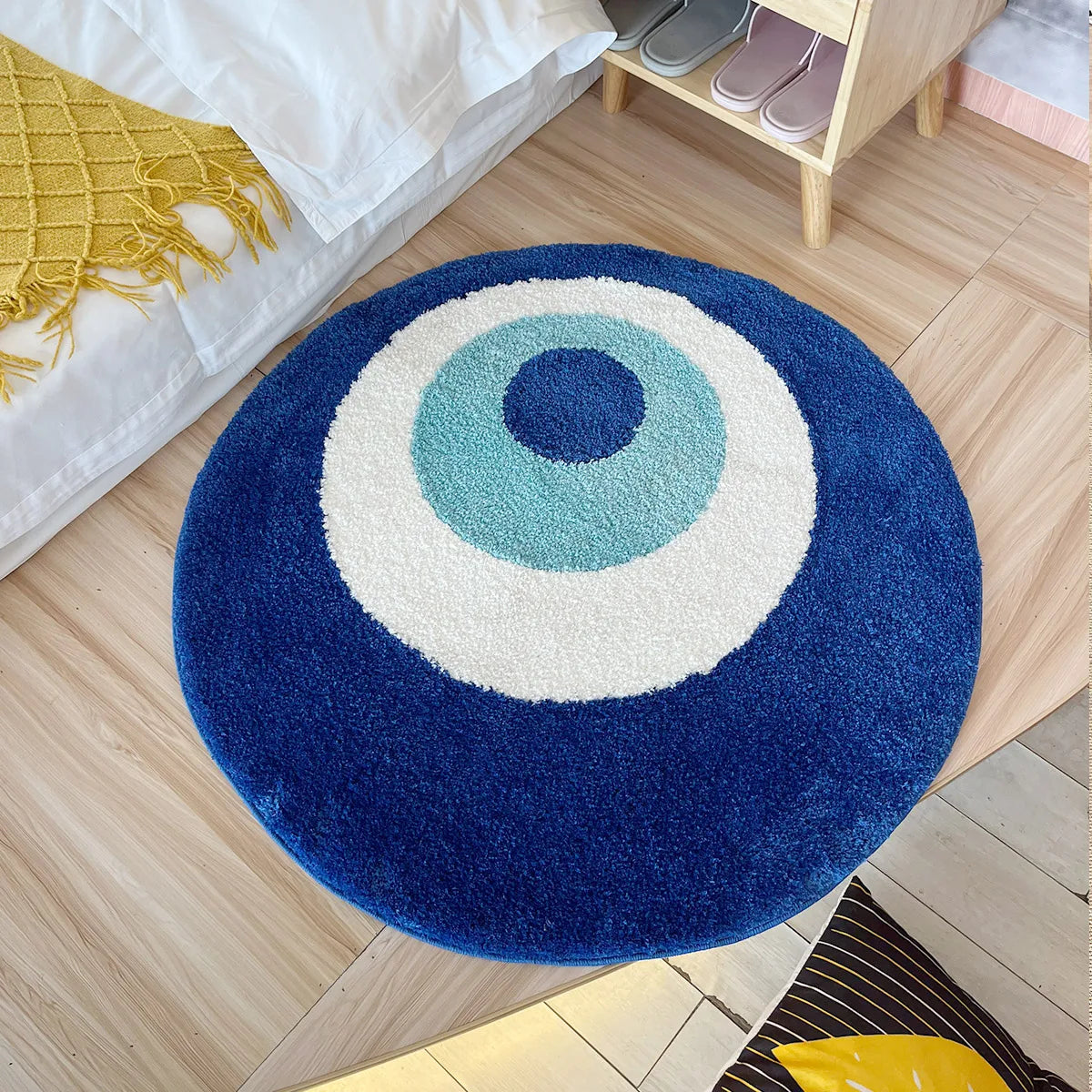 Handmade Evil Eye Rug – Plush Tufted Minimalist Carpet for Home Decor