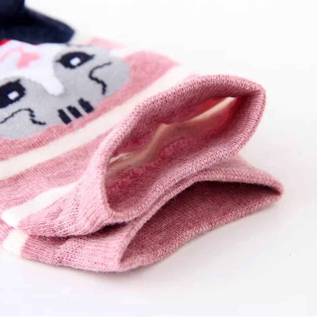 Cat Pattern Crew Socks – Comfortable Moisture-Wicking Footwear for Women
