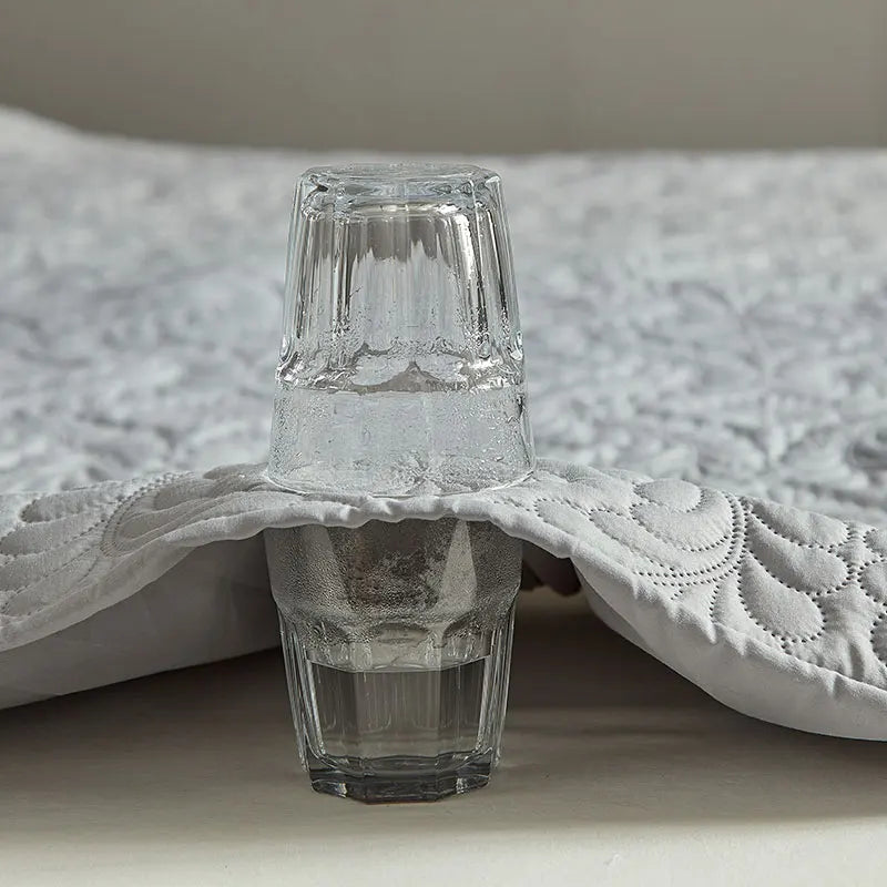 Quilted Waterproof Mattress Protector – Fitted Sheet for Bedding Protection