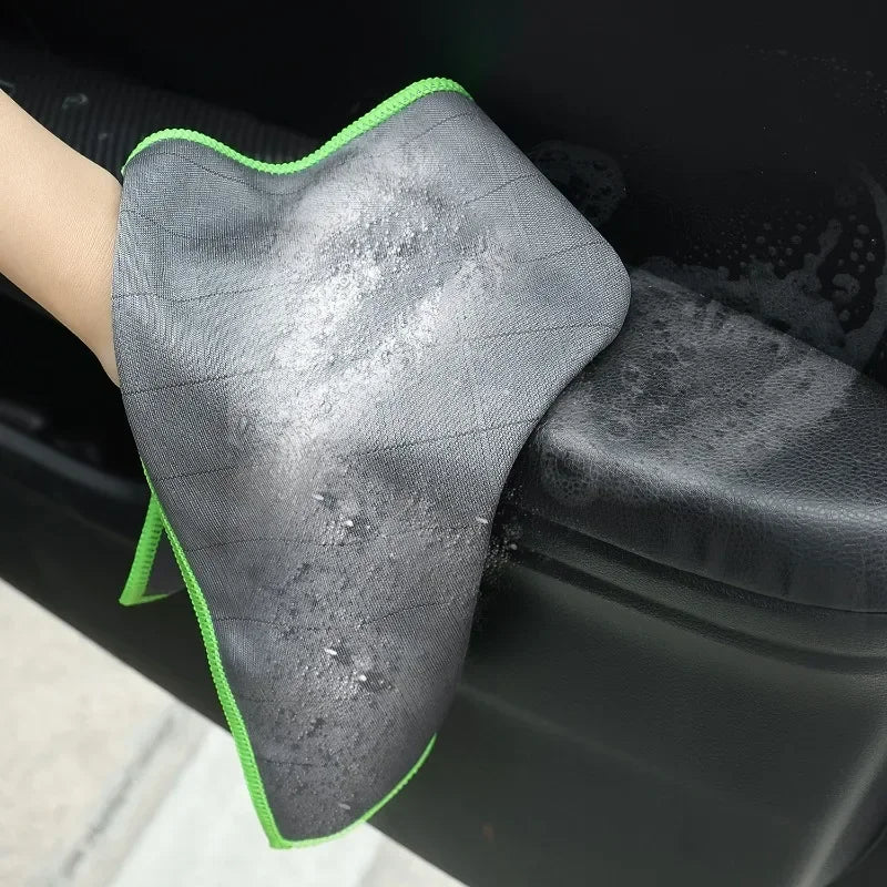 Microfiber Cleaning Cloth – Streak-Free Lint-Free Towel for Kitchen and Glass