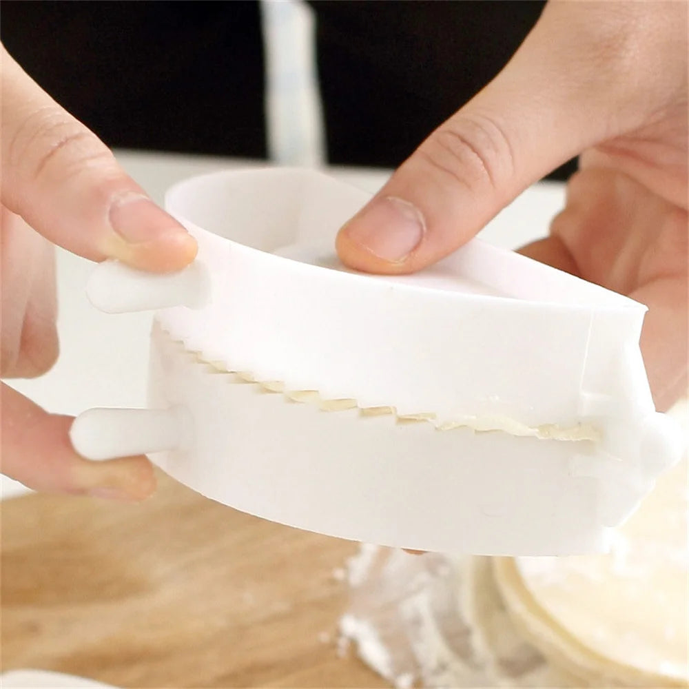 Plastic Dumpling Molds – 7cm/8cm/10cm Dough Press for Kitchen Pastry Making