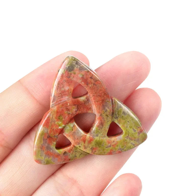 Celtic Knot Crystal Ornament – Amethyst Stone Decor for Reiki Healing