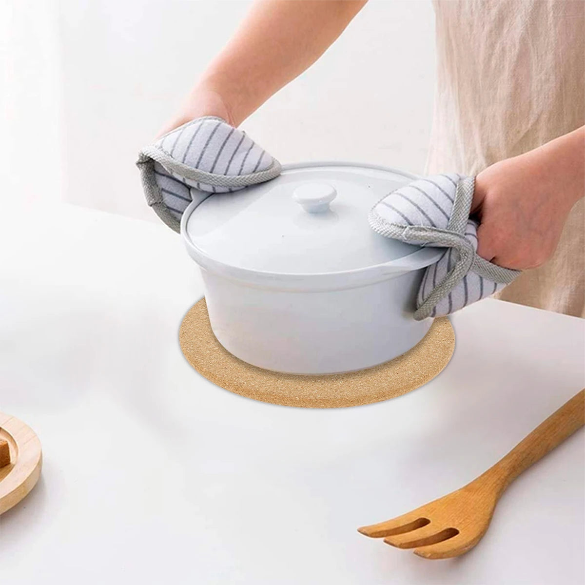 Round Cork Pot Holder – Heat Resistant Trivet Mat for Kitchen Worktop Protection
