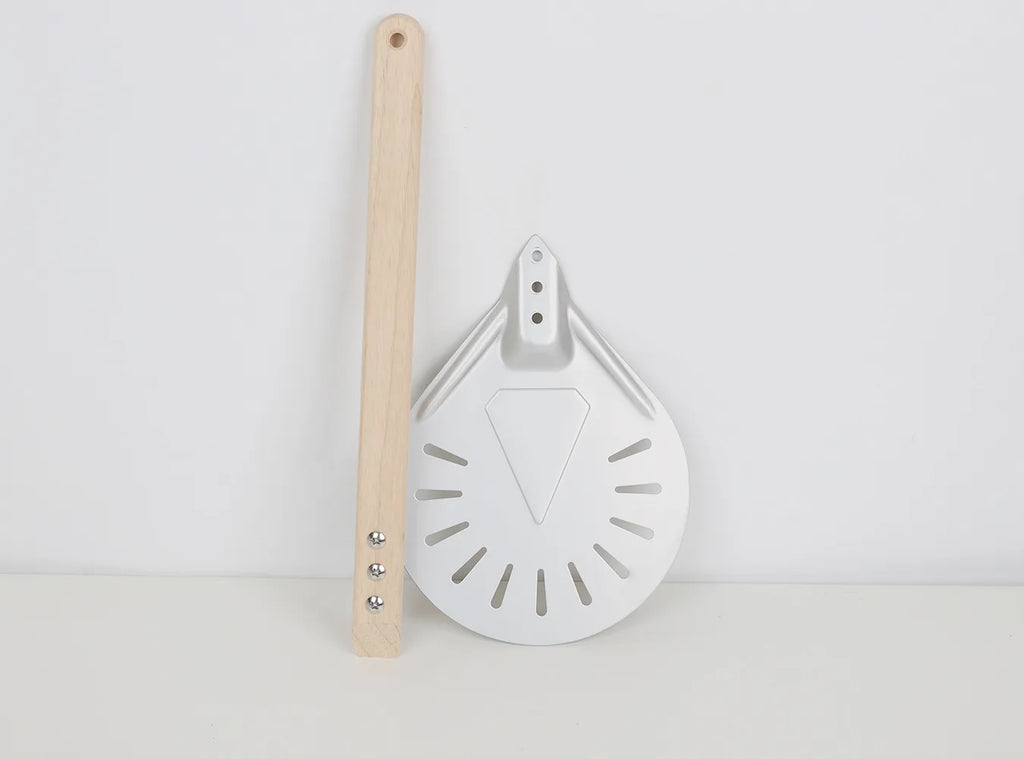 Perforated Aluminum Pizza Peel – Non-Slip Wooden Handle for Home Baking